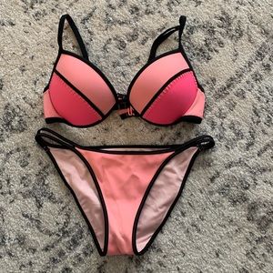 Victoria’s Secret bikini set